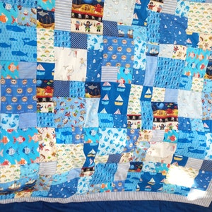 High quality unique patchwork quilt / quilt made of designer quality fabrics, lovingly color coordinated, finely stitched image 3