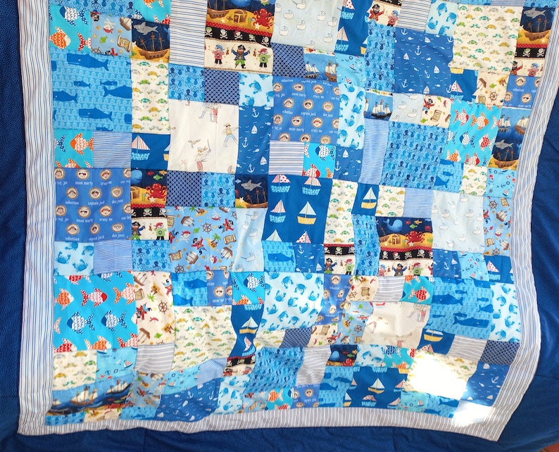 High quality unique patchwork quilt / quilt made of designer quality fabrics, lovingly color coordinated, finely stitched image 3