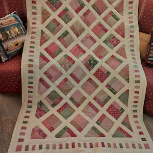 Tilda Memory! Colcha de alta qualidade, feita com tecidos populares e de qualidade, cuidadosamente coordenada em cores e com um acolchoado impecável!