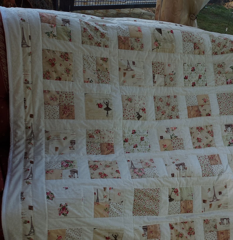 High-quality unique quilt made of designer quality fabrics, red, blue, green, etc., lovingly color coordinated, finely stitched image 7