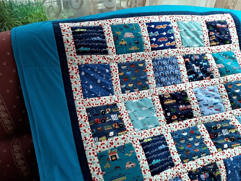 High quality unique quilt/patchwork quilt with funny motifs, made of designer quality fabrics, lovingly color coordinated, finely stitched image 3