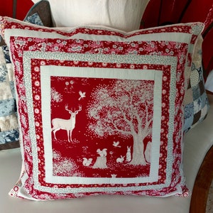 High-quality, unique patchwork cushion cover made from designer quality fabrics, lovingly coordinated in color, finely quilted image 2