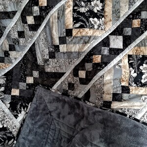 SoldHigh quality unique patchwork quilt / quilt made of designer quality fabrics, lovingly color coordinated, finely stitched image 8