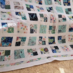 High quality unique patchwork quilt / quilt made of designer quality fabrics, lovingly color coordinated, finely stitched image 3