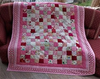 Quilt für Mädchen, hochwertige Designerstoffe,farblich liebevoll aufeinander abgestimmt, professionelles Muster