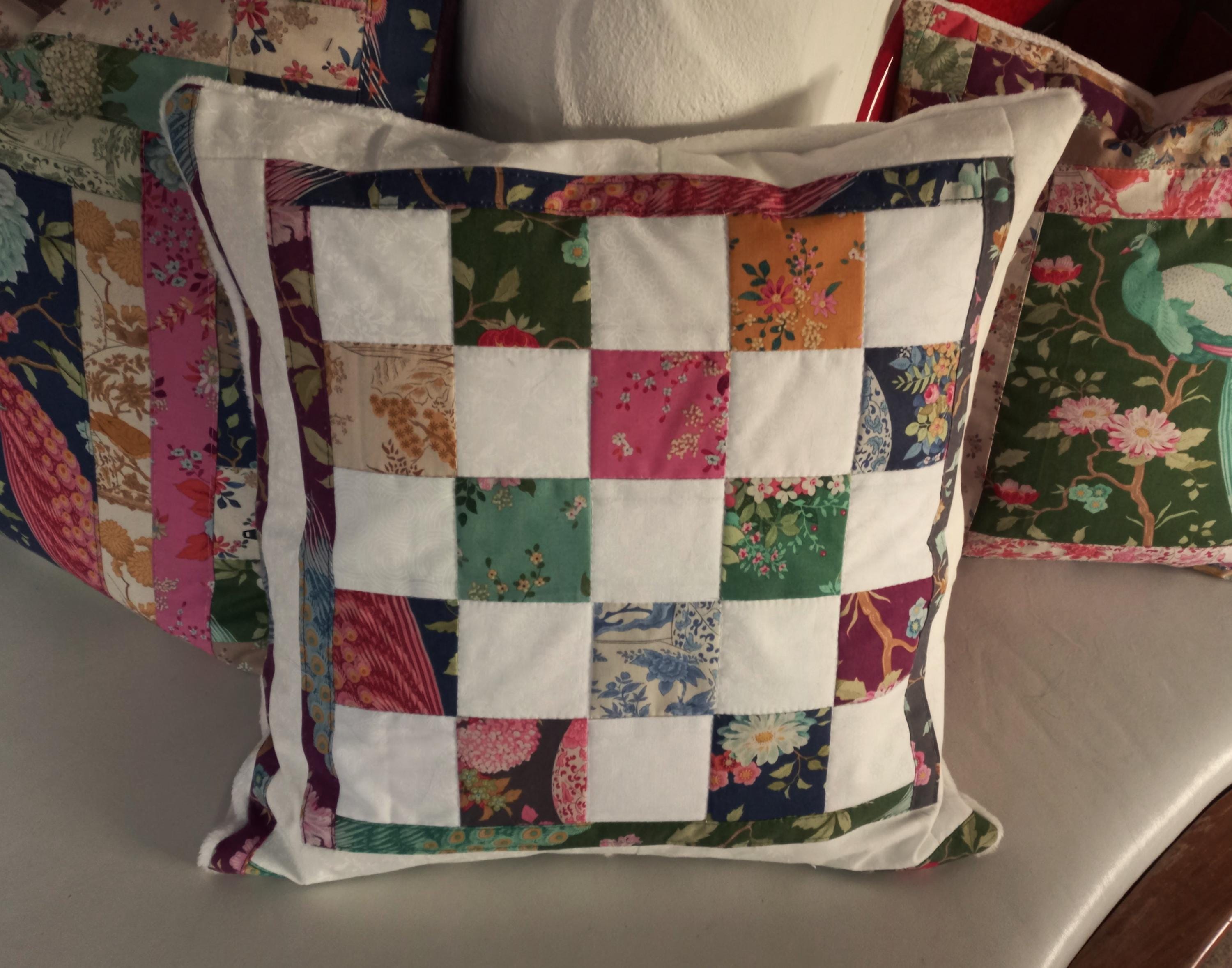 Prague Appliqué Patchwork 17in X 17in Cushion Cover With - Foto 2