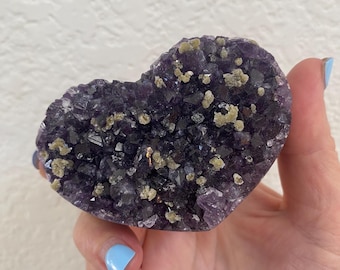 Amethyst Heart with Calcite / Uruguay