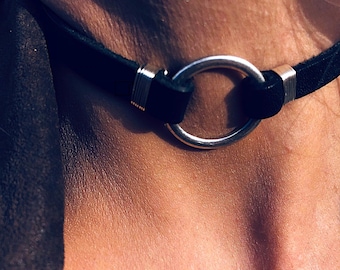 Handmade Black Leather O-Ring Choker: Edgy Punk Necklace