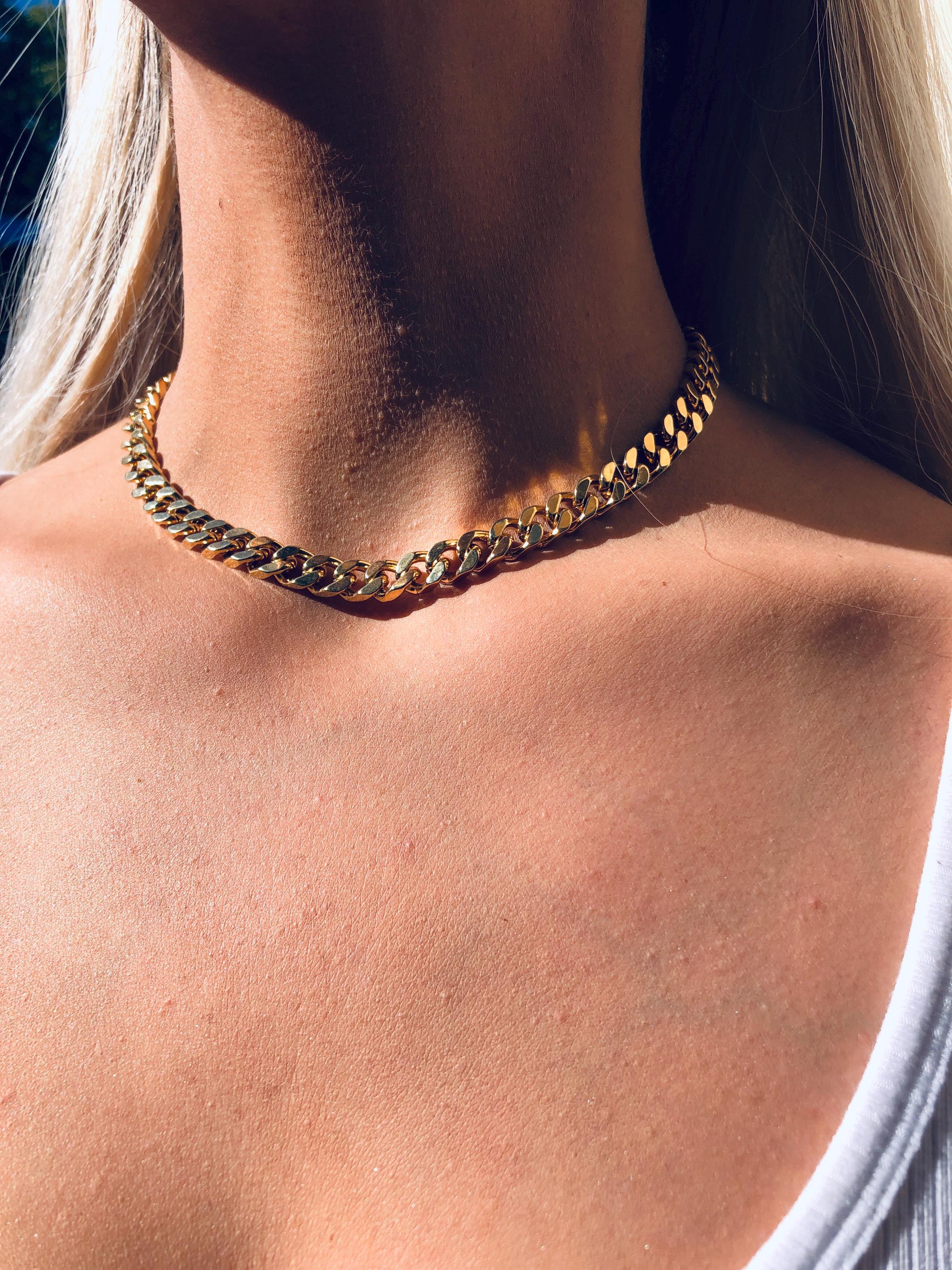 Collier ras de cou doré Skyline - Isabelle Michel Collier ras de cou doré Skyline - Isabelle Michel