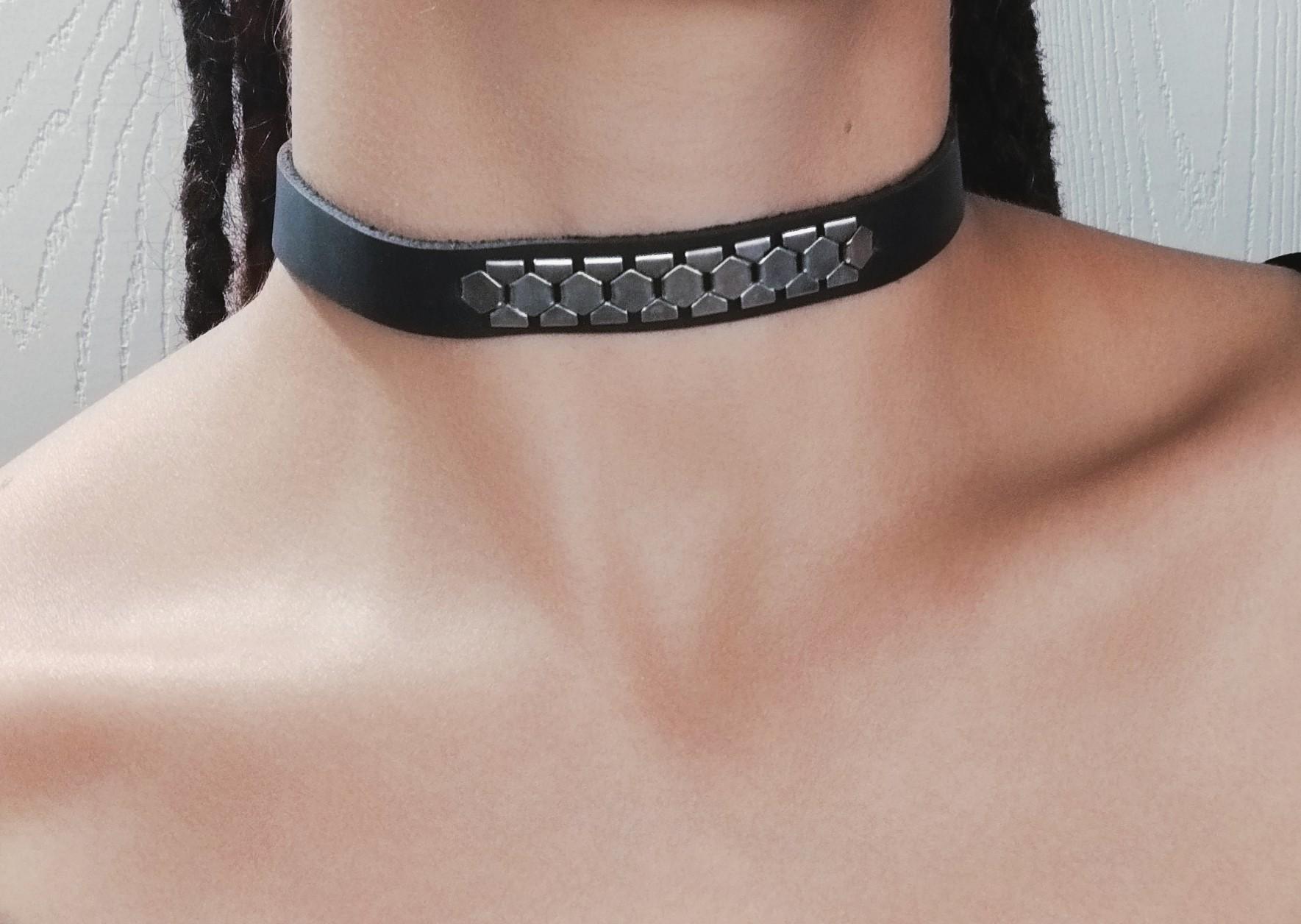 Elegant Black and Silver Women\'s choker leather with silver Black Choker Necklace for Women Adjustable Layered Velvet  main image 2