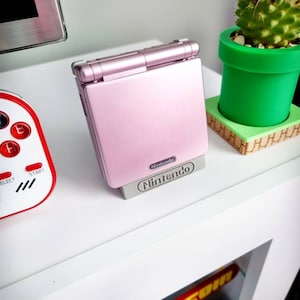 Gameboy / Gameboy Advance SP Stand / Nintendo Gameboy