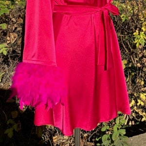 Hot Pink Robe Morgenmantel Plus Size Satin Robe Pink Fuchsia Feder Robe Hot Pink Brautjungfer Robe Strauß Feder Robe Pink Materni