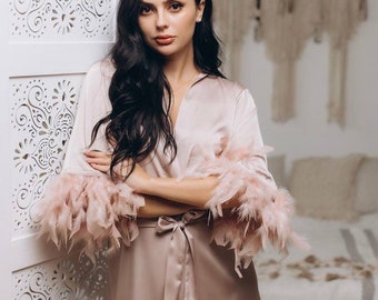 Blush veren bruids gewaad lange bruidsgewaad struisvogelveren trim kamerjas blush kimono badjas roze maraboe veren Hollywood-stijl gewaad