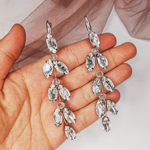 Wedding rhinestone earrings,gold chandelier earrings,bridal crystal leaf earrings,bride statement earrings,rose gold prom dangle earrings