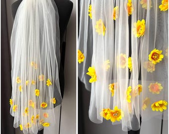 3D Sunflower Wedding Veil Floral Applique veil Fairy Bridal Veil Autumn Wedding Veil Wildflower Floral Veil Yellow Flowers Veil Unique Veil