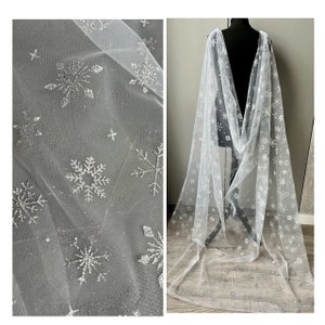 Snowflake Bridal Veil Ice-themed Wedding Veils Shiny Shoulder Cape Veil Frozen Snowflake Veil  Winter Wedding Veil Sparkling Lace Veil