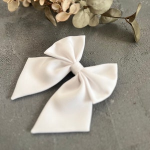 Bridal Bow Veil White Silk Bridal Hair Bow Alternative Bridal Veil Vintage Wedding Bow hair clip Ivory Satin Bow Bridal Shower Accessory image 2