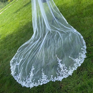 Long Flowered Wedding veil cathedral off-white bridal veil floral lace veil Boho bridal Embroidered Flower Veil leaves veil one tier veil