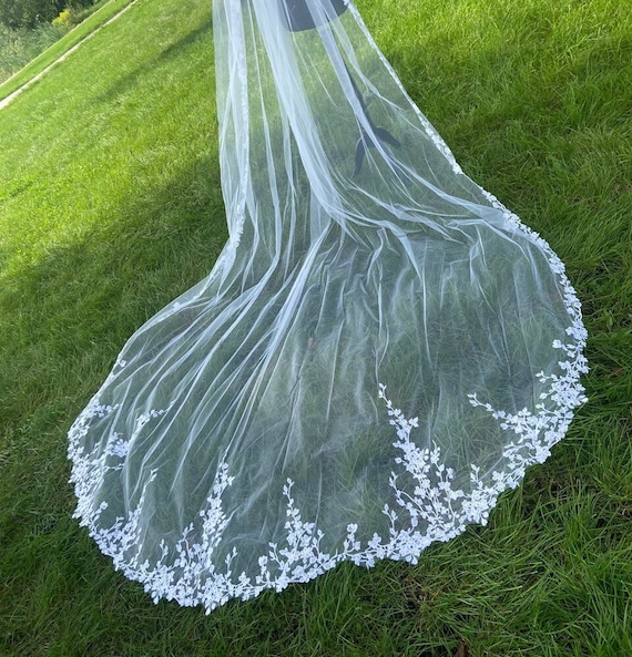 Long Flowered Wedding veil cathedral off-white bridal veil floral lace veil Boho bridal Embroidered Flower Veil leaves veil one tier veil