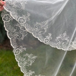 Floral Veil Long Flowered Wedding veil Cathedral off-white bridal veil embroidered wedding veil floral veil lace leaves veil lace leaf edge