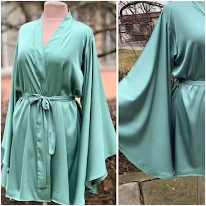 Emerald Green Satin Bridesmaid Robes Wrap Kimono Robe Bridal Shower Gift bridesmaid dressing gown Get Ready Outfit  Sage green robe