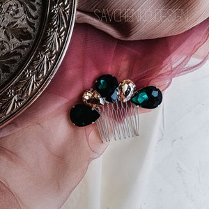 Emerald green hair comb, green bridal hair piece, green rhinestone headpiece, bride emerald wedding hair clip, wedding hair accessories