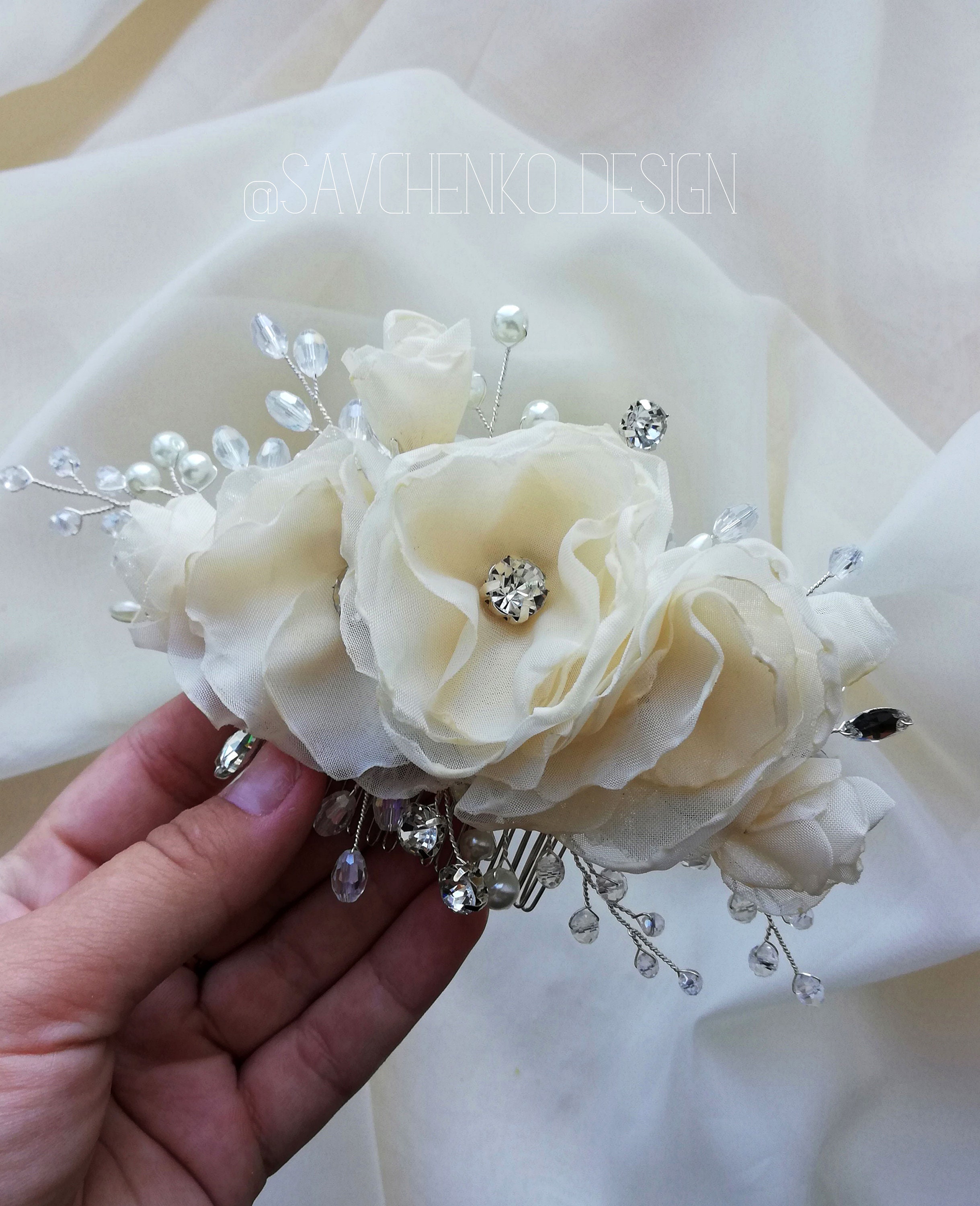 Vintage ivory silk flower pearl bridal hair comb  4.5” Ceramic White Flowers Pearl Hair comb, Bridal Gold Finish  main image 4