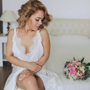 Wedding nightgowns Bridal robe silk Dressing gown Bridesmaid gift Satin peignoir set Bridal shower Nightgown with Sequins Applique pajamas