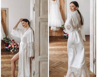 Long bridal robe with lace Wedding Day Robe Lace Robe wedding kimono luxury robe floor length Bridesmaid Gift Bridal Party Robes Honeymoon