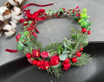 Winter hair crown Red berry crown Winter hair wreath Christmas gift Forest festive flower crown Winter wedding crown Woodland hair crown