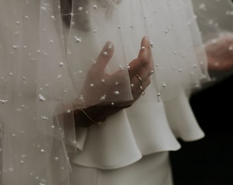 Pearl Bridal Veil Long Pearl Veil Wedding Veil Pearl Beaded Bridal Veil Beaded Cathedral veil Ivory Long Pearl Veil modern stylish wedding