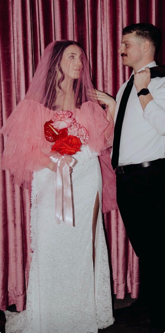 【新品】 NOTREémor tulle veil tops pink Pink Wedding Veil With Ruffles Pink Bridal Veil Hen Party Veil