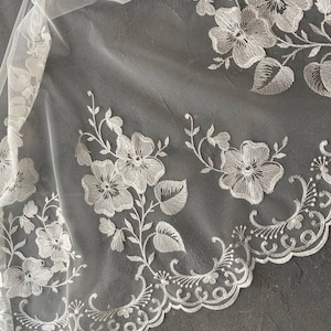 Flower wedding veil 1 tier Embroidery floral Veil Fingertip edge veil Boho Cathedral Wedding Veil Ivory Chapel Length Veil Celestial Flower
