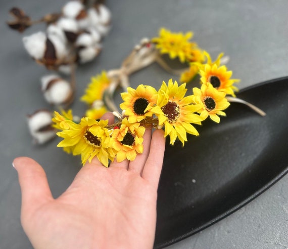 Sunflower Flower Girl Crown: Bridal Headpiece, Wedding Hair  display picture 3