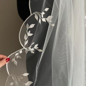 leaf edge Wedding veil Boho leaves veil embroidery 1tier cathedral veil Ivy Leaf Veil Leaf Lace Veil Floral Wedding Veil fingertip veil