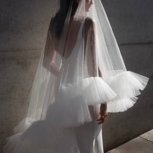 ruffle bridal veil Frill tulle veil modern wedding Ruffle wedding veil Ruffled edge Detail Veil ruffled textured Bridal Veil ruffle veil image 1