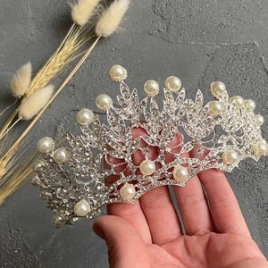 Pearl Bridal Crown Rhinestone Pearl Tiara Vintage Bridal Crown Royal diadem Diamante Crown Deco Bridal Hair Accessory Victorian Pearl Tiara