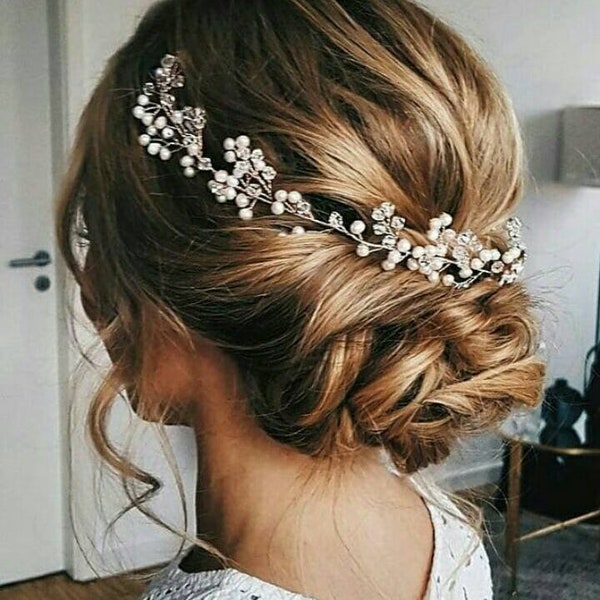 Bridal hair vine Beach wedding hair piece Bridal hair accessories Bridesmaid gift Wedding hair piece Halo Jewelry Pearl vine bride hairpiece