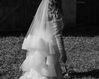 Bruidssluier met ruches Sluier met ruches rand Ruches rand Bruidssluier Ruches tule sluier Schulp kant rand ruches sluier Dramatic Bridal