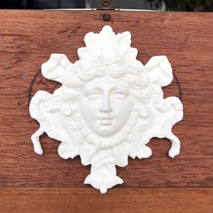 Handmade Resin Ornament Fauxnament Craft Supply Art Element Neoclassical Face Louis XIV Versailles Royalty Ornament Wall Decor image 5