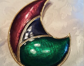 Large art deco design vintage brooch.