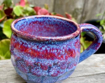 Taza artesanal de gres en tonos morados - Tallada a mano - Capacidad: 325 ml (11 oz)