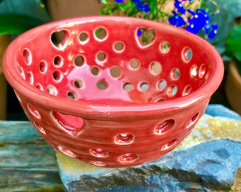 Snapdragon/red ceramic luminary and orchid pot - Manually carved and pierced romantic candleholder - Hearts and circles pierced candleholder