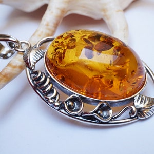 Elegant Amber Pendant, Orange Amber Pendant, Natural Baltic Amber Pendant, Vintage Style Amber Pendant, Baltic Amber Jewellery, Amber Gift
