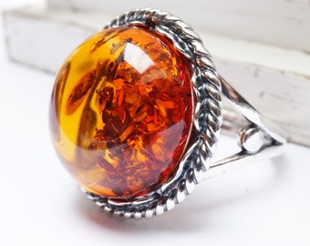 Round Amber Ring, Adjustable Amber Ring, Shiny Amber Ring, Amber Silver Ring, Orange Gemstone Ring, Coctail Amber Ring, Stylish Amber Ring