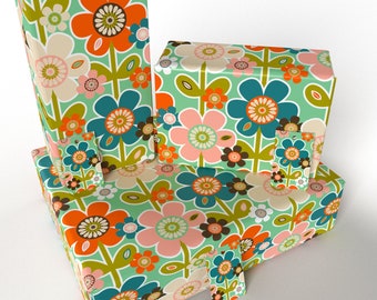 3 Sheets - Classic Vintage Retro Daisies - 100% Recycled - ECO Friendly Birthday Gift Wrap Wrapping Paper (Folded) - Re-wrapped