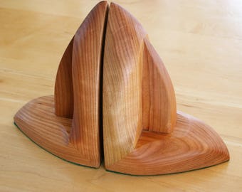 Sailboat Sculpted Bookends