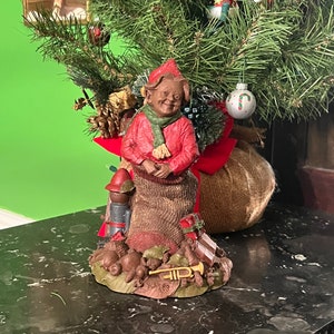Tom Clark Christmas Noel Gnome  Cairn Studios