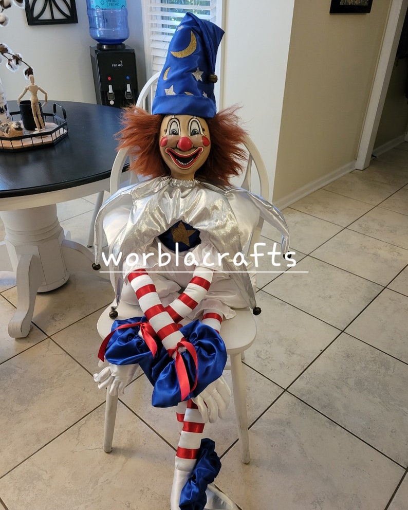 Poltergeist Clown doll replica image 4