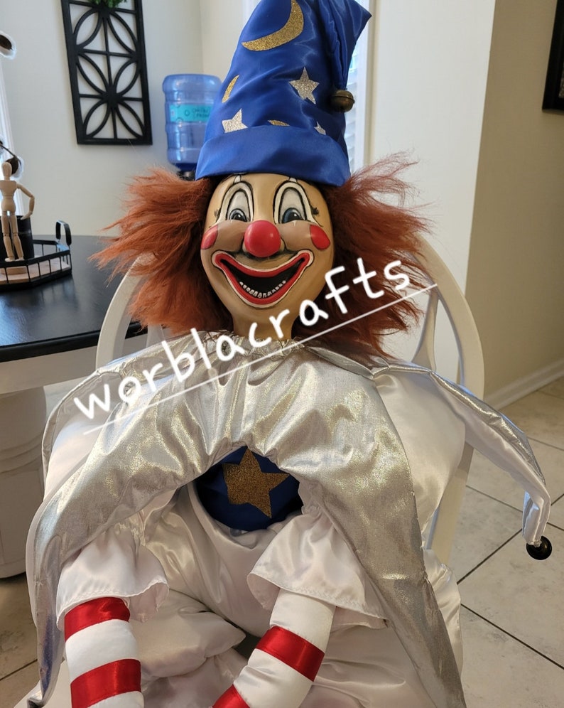 Poltergeist Clown doll replica image 3